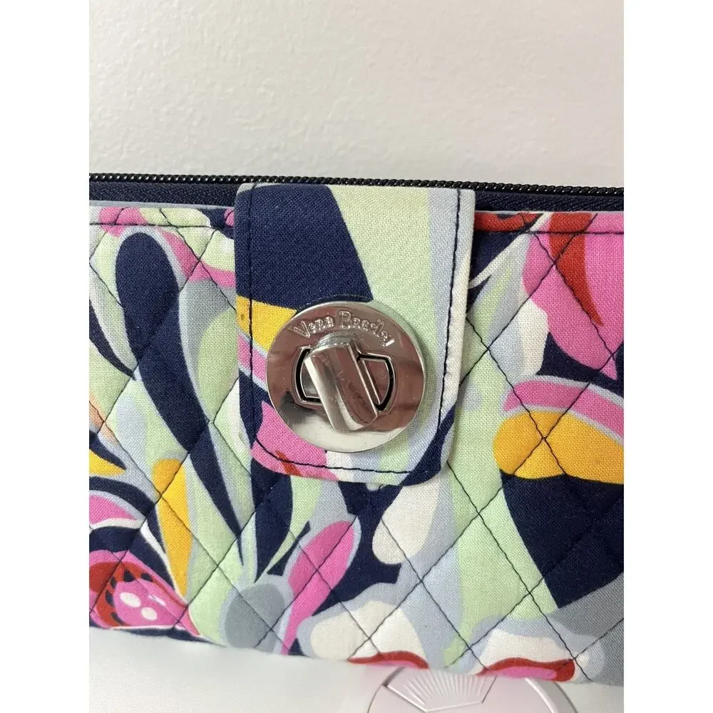 Vera Bradley RFID Turnlock Zip Around Wallet Iconic Retired Mod Paisley EUC!! - Picture 7 of 8